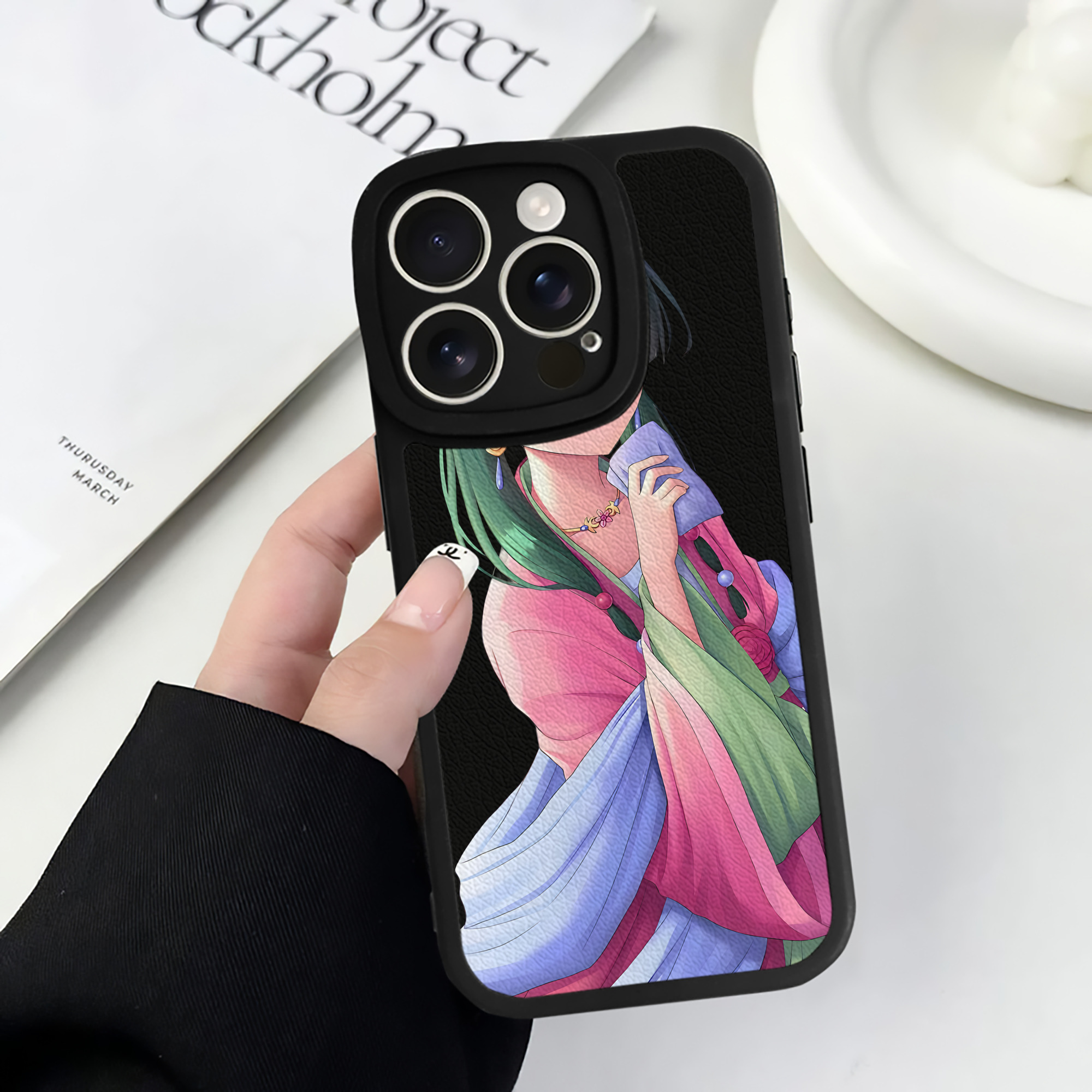（画像用） 薬屋のひとりごと The Apothecary Diaries 【iPhone 16シリーズ対応】シリコンスマホケース（レザー調） 材質：シリコン